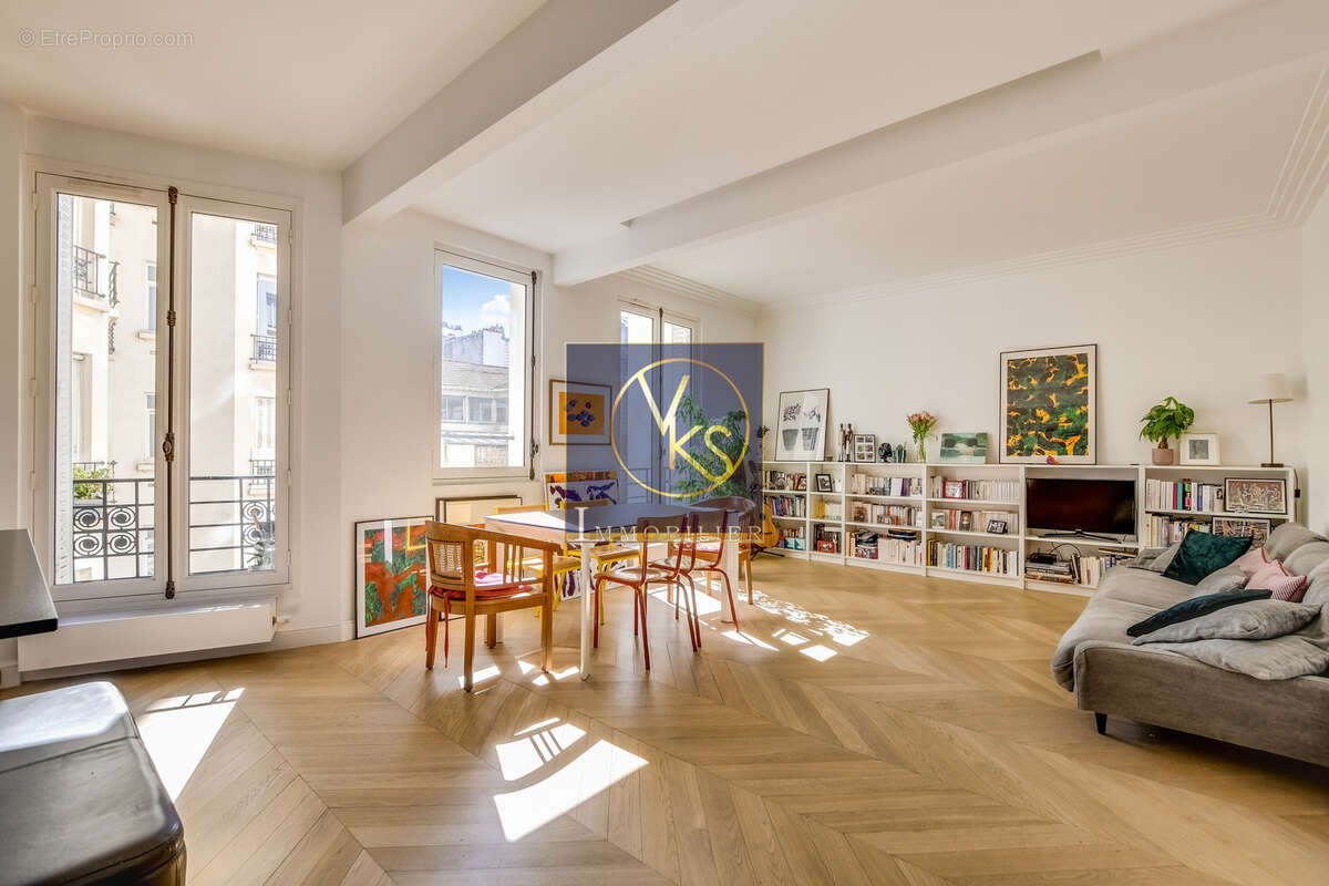 Appartement à PARIS-18E