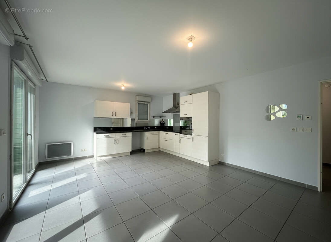 Appartement à MERY