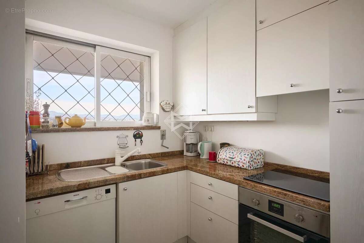 Appartement à VILLENEUVE-LOUBET