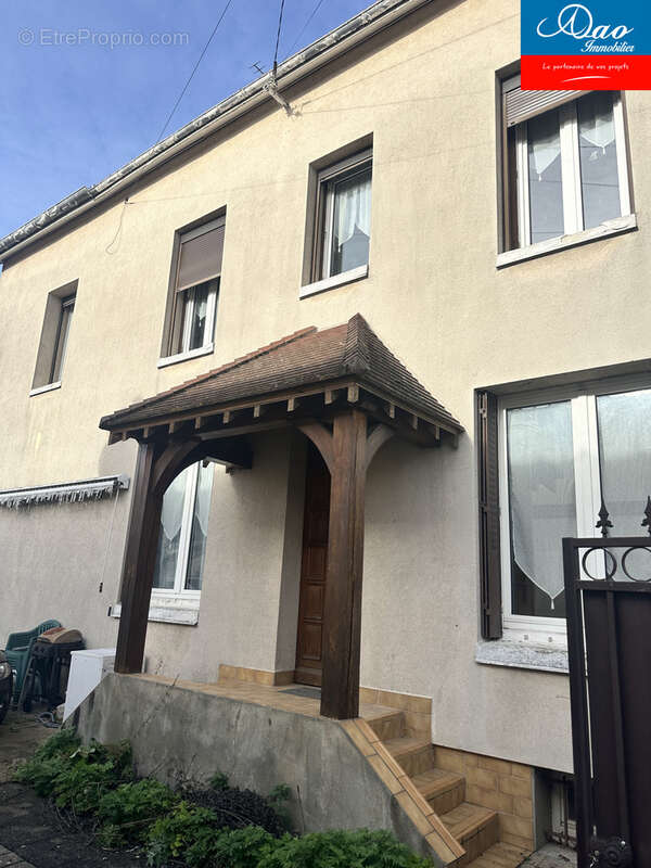 Maison à LES NOES-PRES-TROYES
