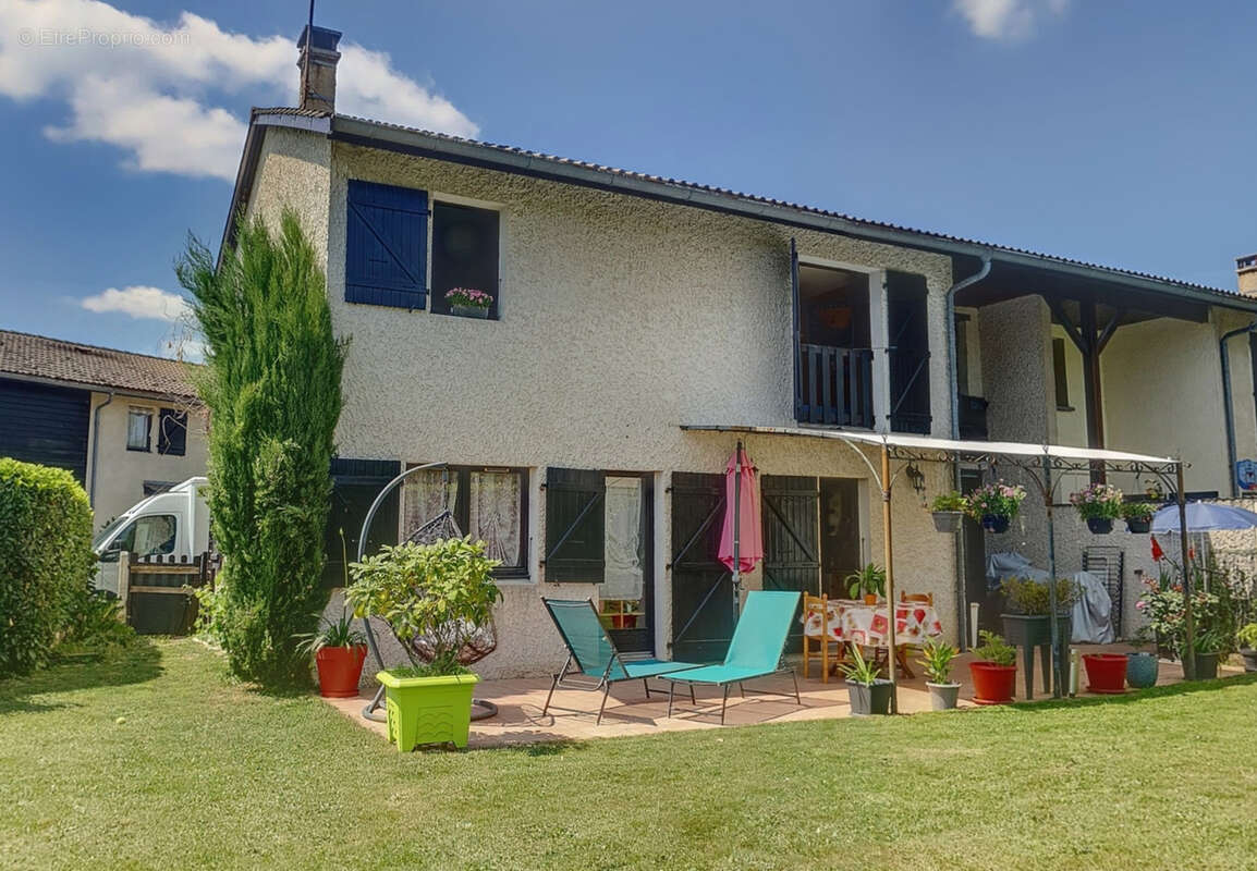 Maison à LA TOUR-DU-PIN