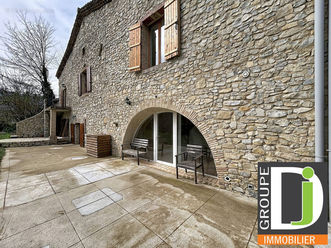 Maison à MIRABEL-ET-BLACONS