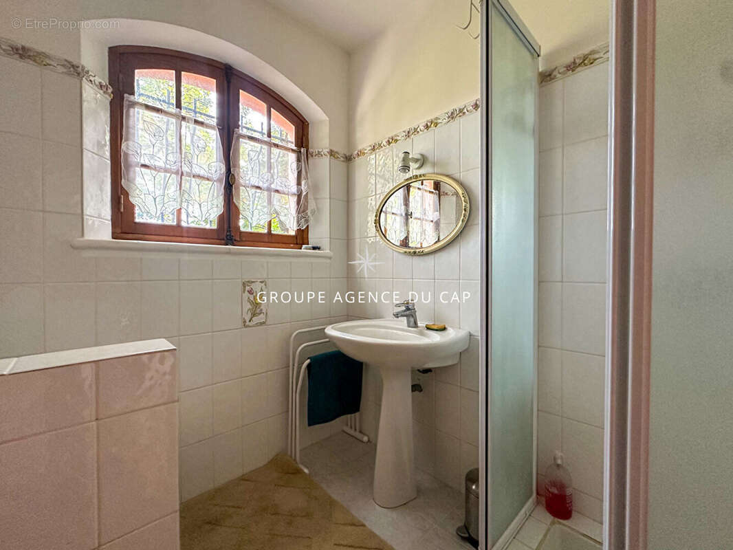 Maison à LES ISSAMBRES