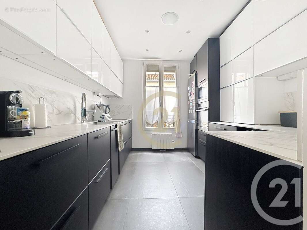 Appartement à PARIS-12E
