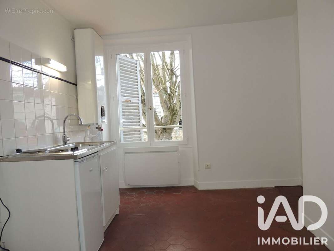 Appartement 37 m² à Arpajon  - photo 8