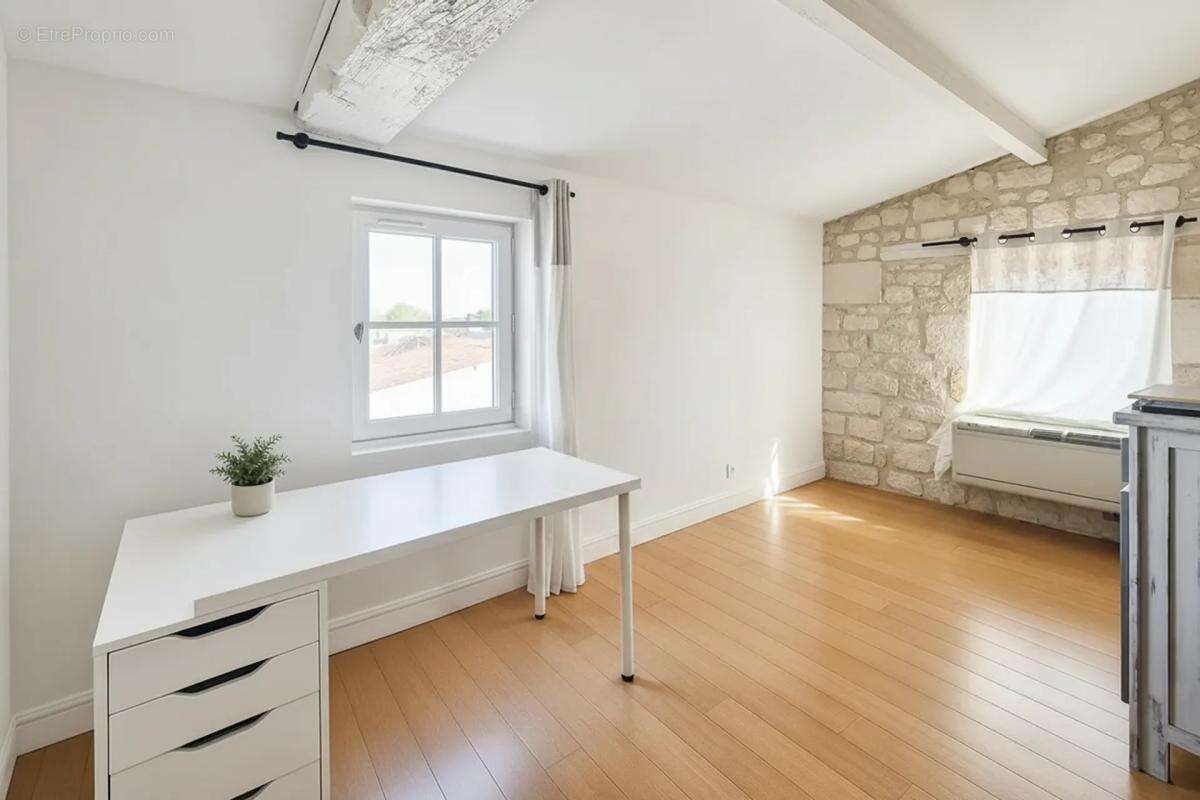 Appartement à SAINTES