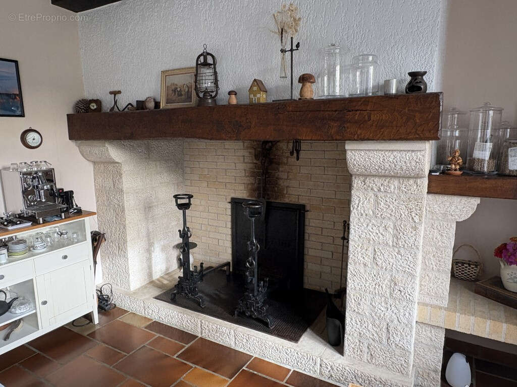 Proche pompadour grande maison avec dependances - photo 14