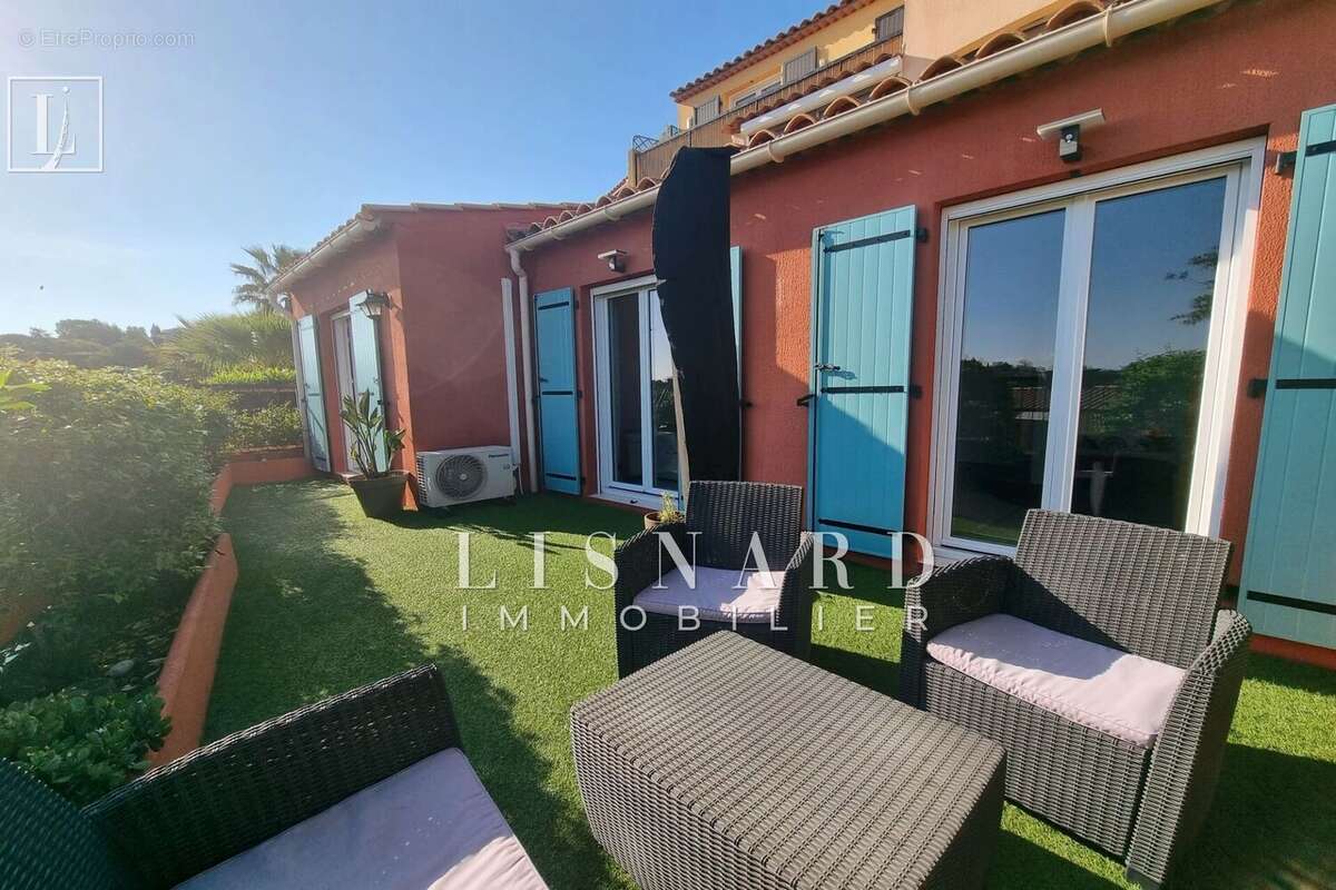 Appartement à VALLAURIS