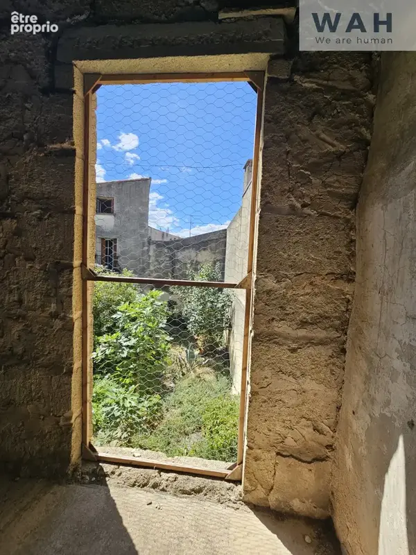 Maison/appartement de caractère à rénover de 98 m2 avec extérieur en cœur de ville - photo 2