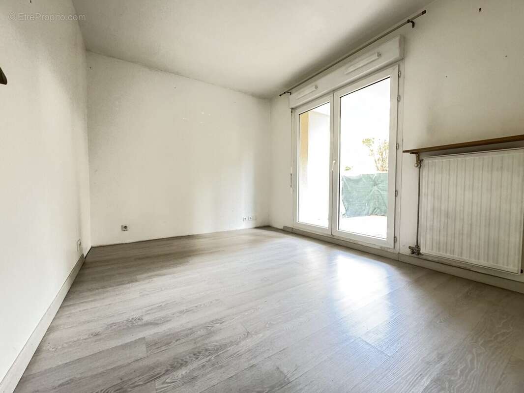 Appartement 37 m² à Saint-Germain-Les-Corbeil  - photo 2