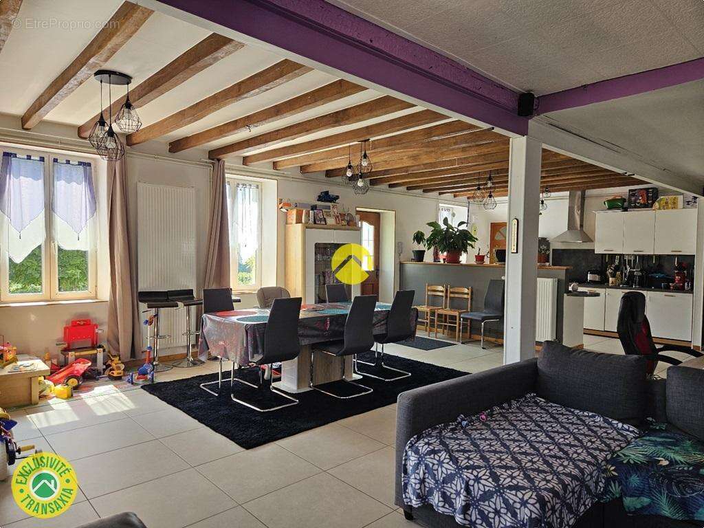 Maison à COSNE-D&#039;ALLIER