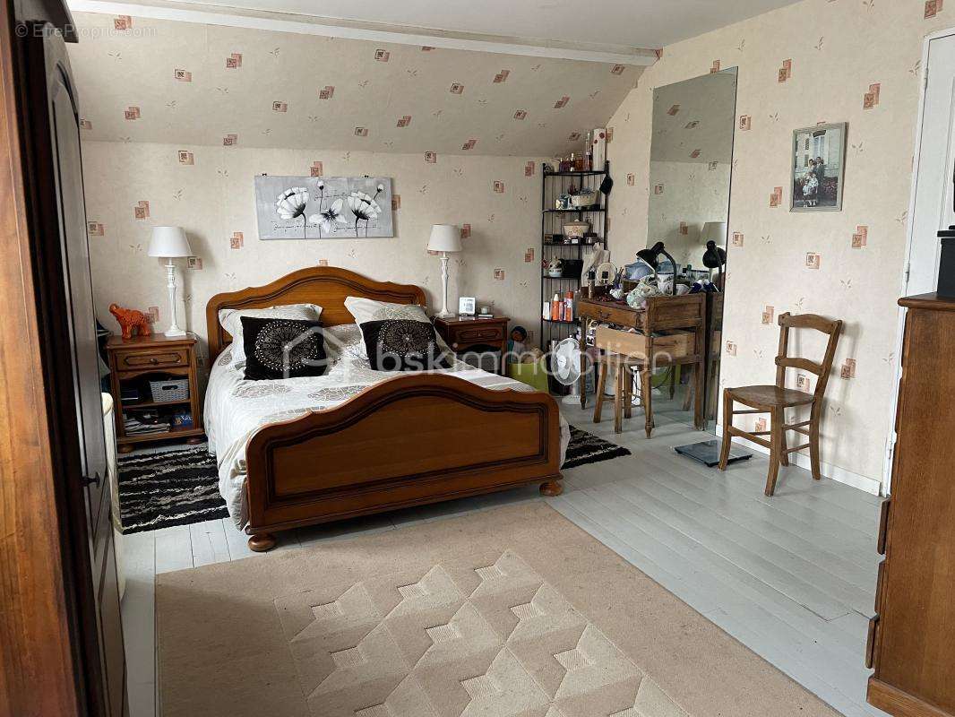 Commerce à MERY-CORBON