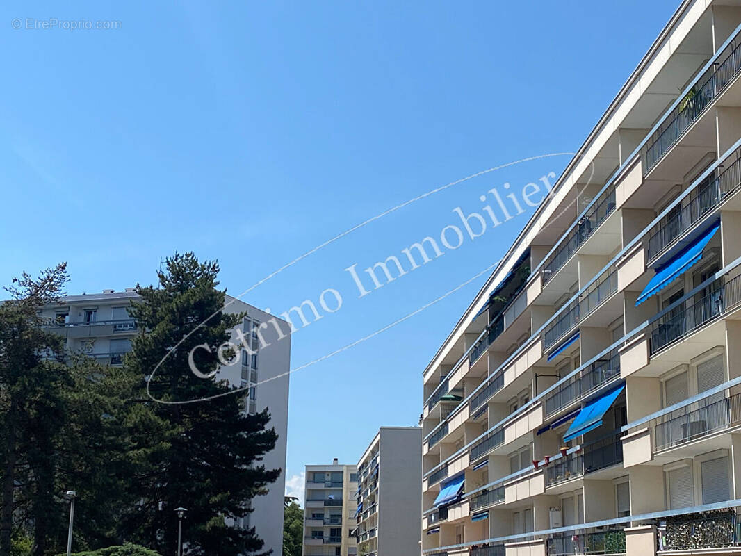 Appartement à LYON-8E
