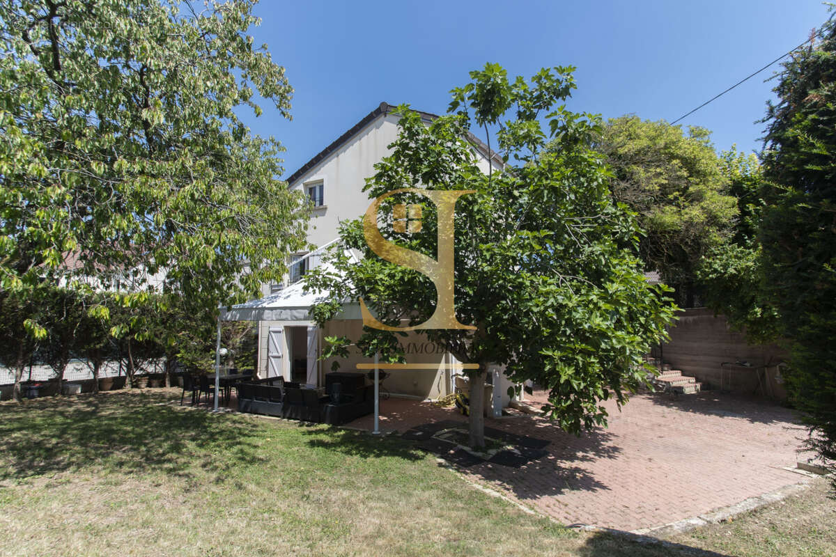 Maison à VIRY-CHATILLON