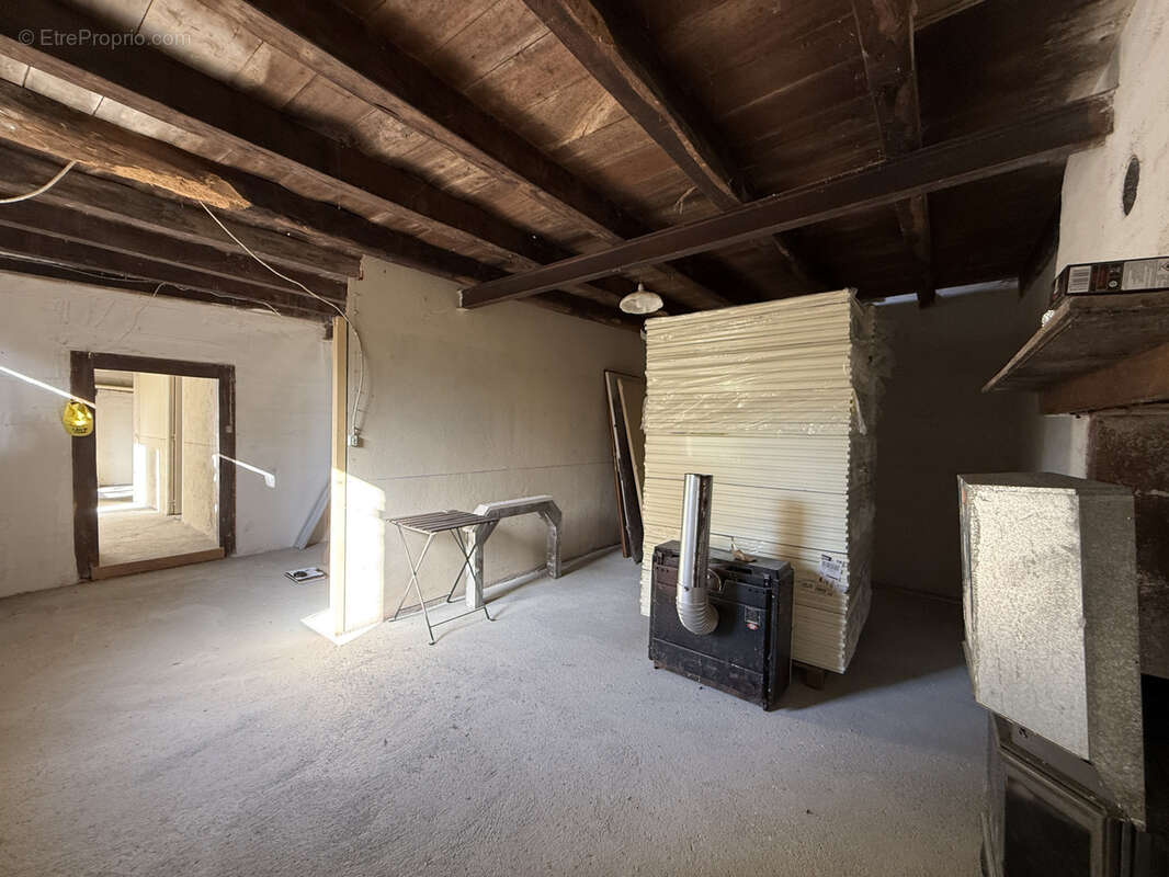 Maison de campagne sur 14 hectares à 280m du 1er voisin ! - photo 11