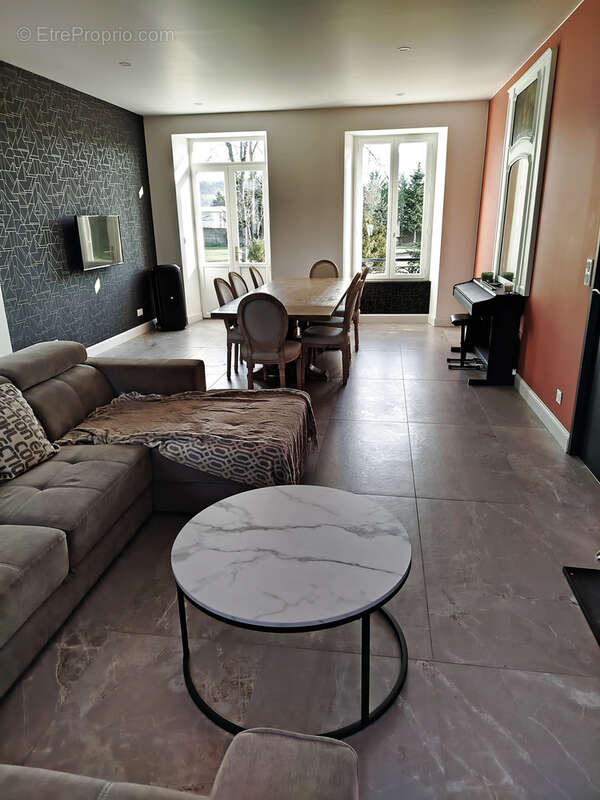 Maison à CHAMPS-SUR-YONNE