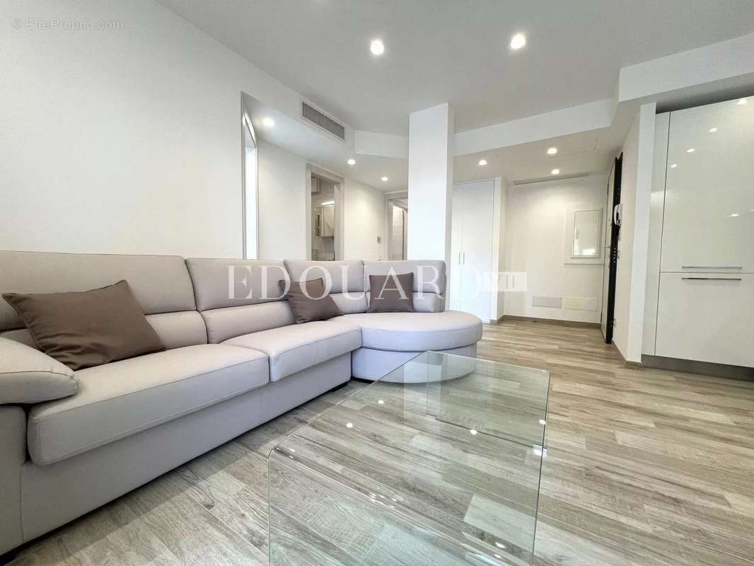 Appartement à ROQUEBRUNE-CAP-MARTIN