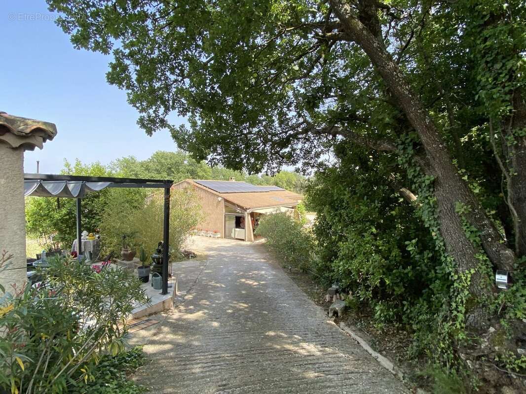 Maison à SAINT-MAXIMIN-LA-SAINTE-BAUME