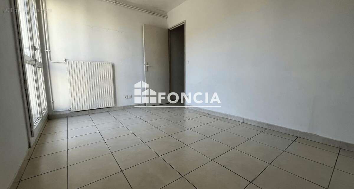 Appartement à MARSEILLE-11E