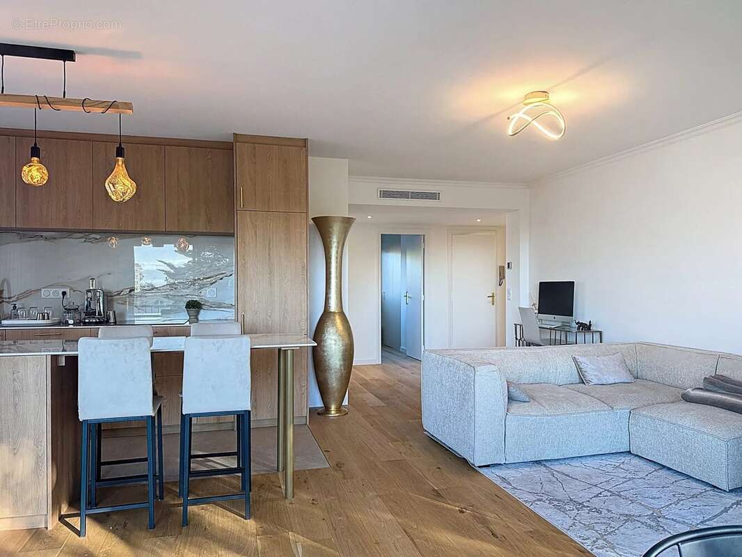 Le Cannet Vente appartement 3 pièces rénové - photo 2