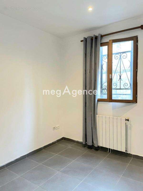 Appartement à AUBERVILLIERS