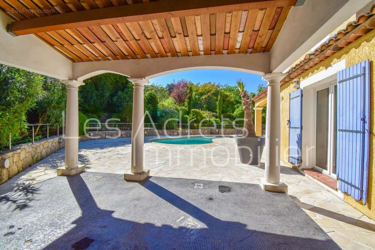 Maison à LES ADRETS-DE-L'ESTEREL