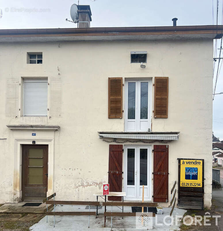 Appartement à URIMENIL