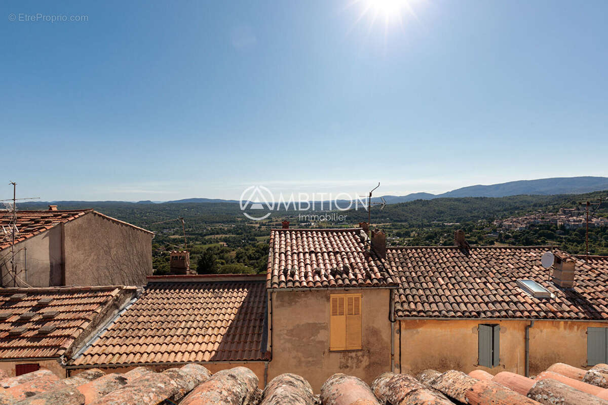 Appartement à MONTAUROUX