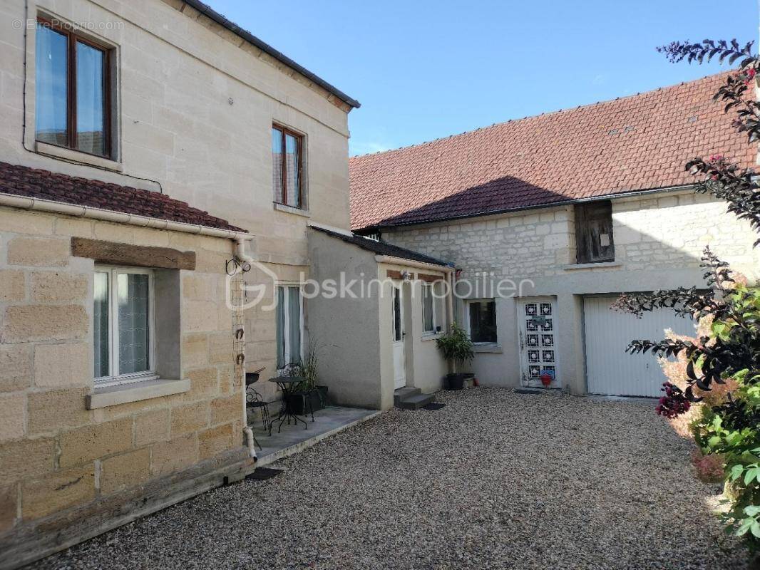 Maison à MONTATAIRE