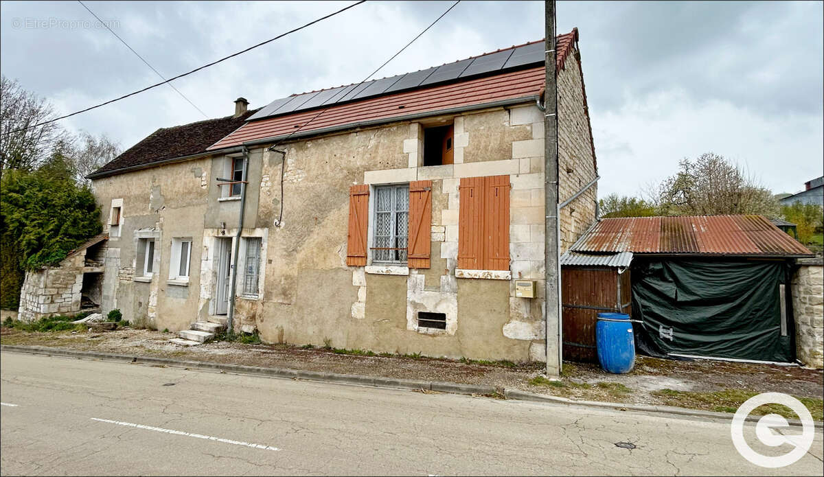 Maison à COURSON-LES-CARRIERES