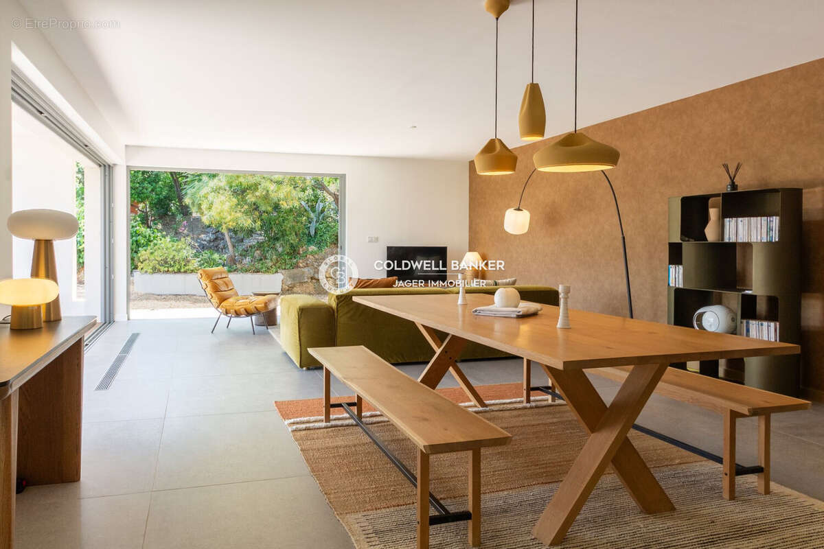Maison 171 m² à Grimaud  - photo 5