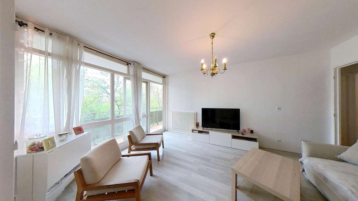 Appartement à LIVRY-GARGAN