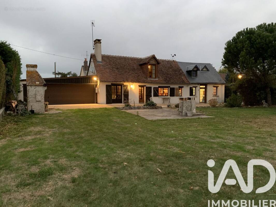 Photo 1 - Maison à BOUFFRY