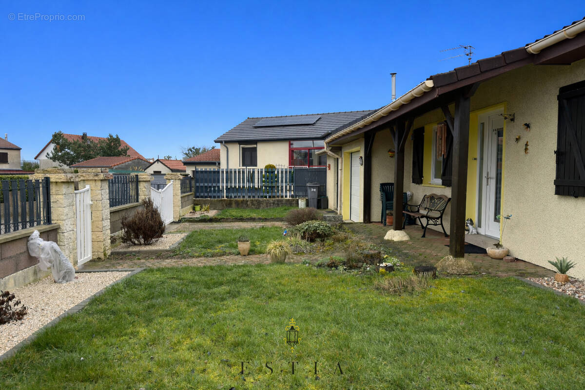 Maison à COLOMBEY-LES-BELLES