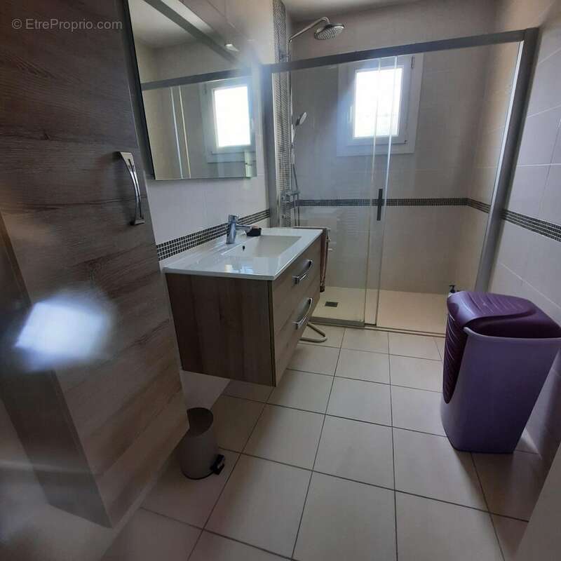 Maison à SAINT-ETIENNE-DE-MONTLUC