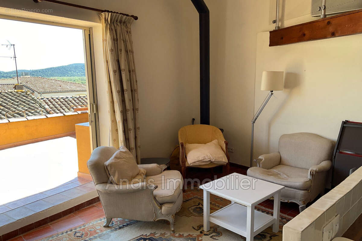 Appartement à COGOLIN