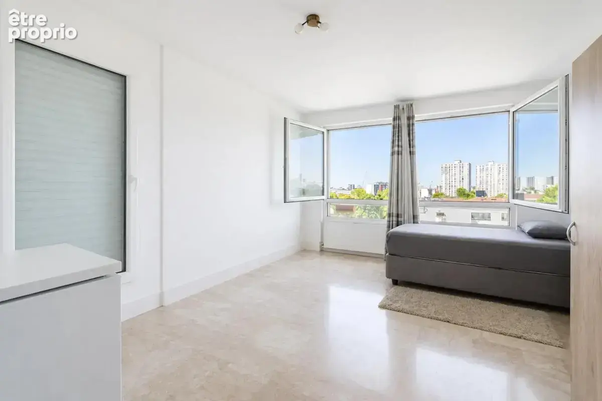 Appartement de 6 pièces de 141 m² à Aubervilliers - photo 9