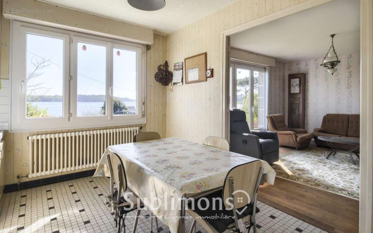 Maison à LOCOAL-MENDON