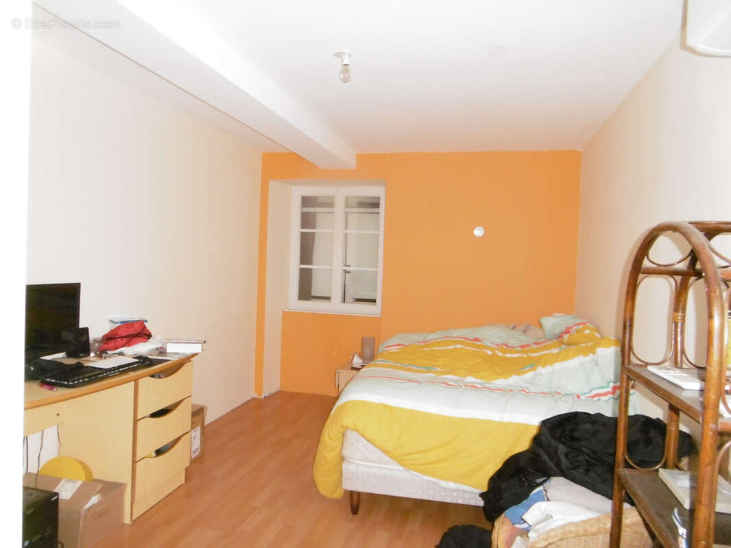 Maison à SAINT-CHRISTOPHE-EN-BRIONNAIS