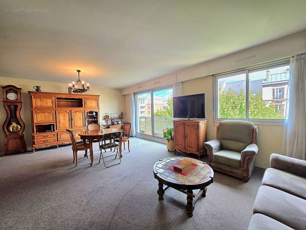 Appartement à SURESNES