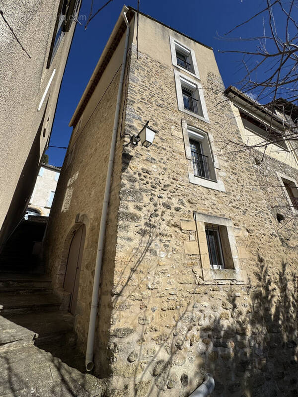Maison à MENERBES