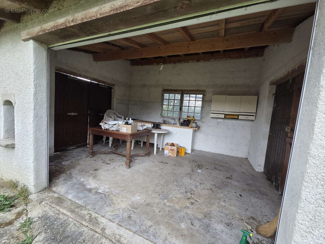 Maison traditionnelle composée de 3 logements avec grand jardin - photo 9
