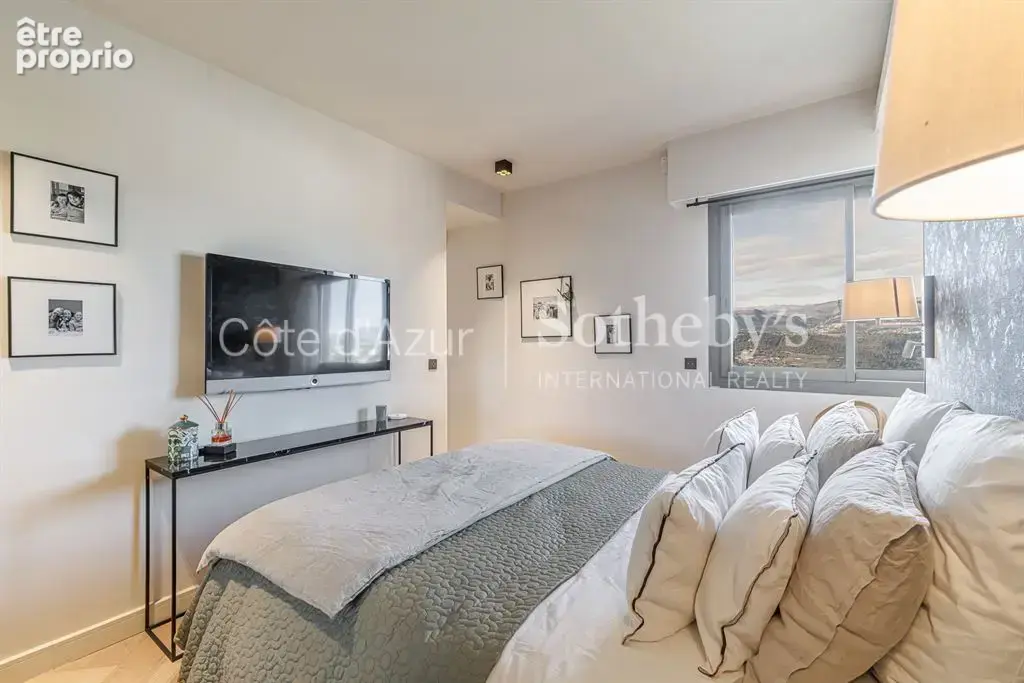 Exclusivité, appartement de prestige au dernier étage à Nice Fabron avec terrasse de 70 m² et vue mer panoramique - photo 12