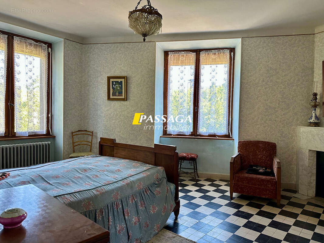 Maison à SEVERAC-LE-CHATEAU