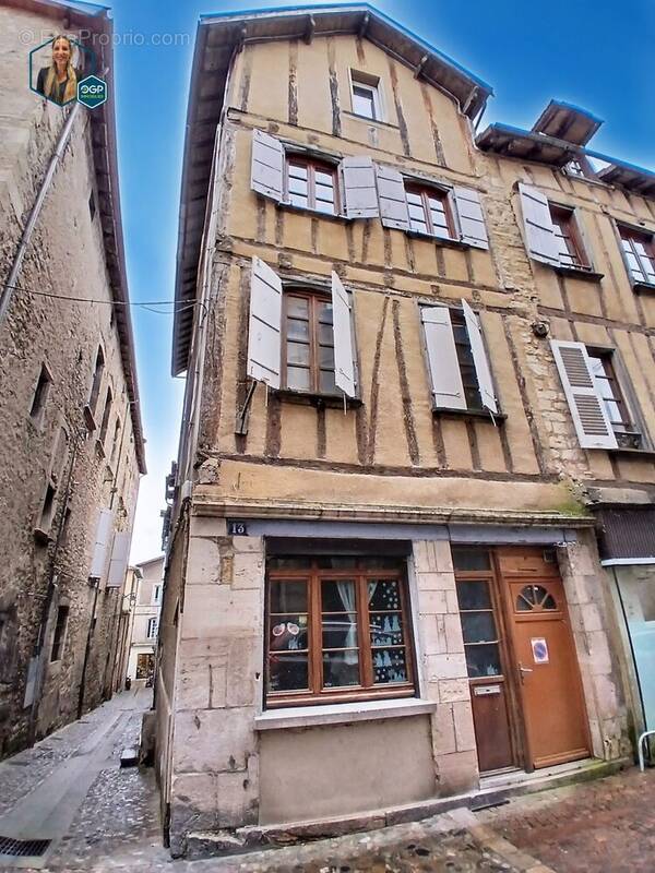 Appartement à VILLEFRANCHE-DE-ROUERGUE