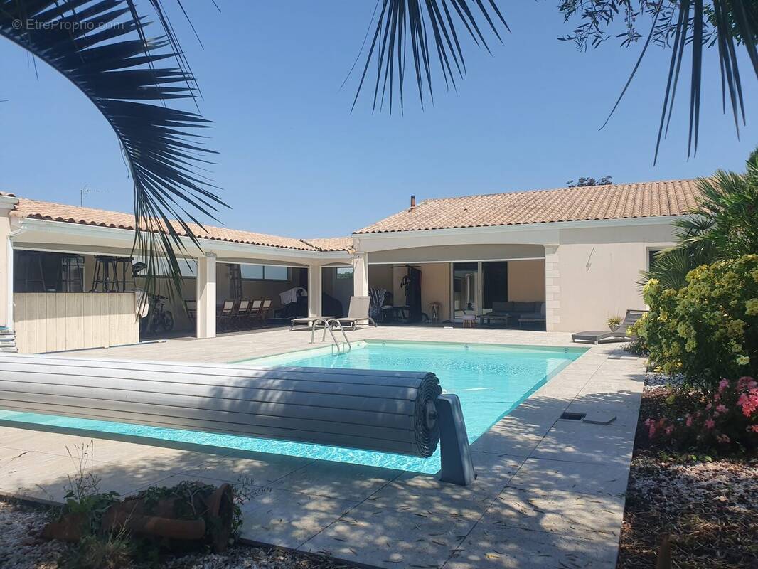 Maison à MONTPELLIER-DE-MEDILLAN