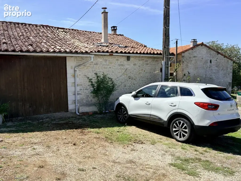 Maison de Village en Pierre Renovée avec 3 Chambres - photo 46