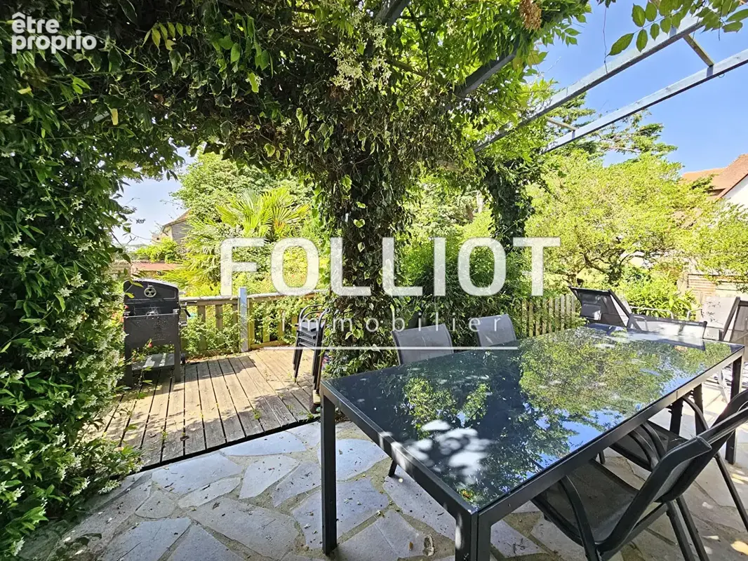 Maison 8 pièces 5 chambres à vendre à Cresserons - 150 m² sur un terrain de 1100 m² - photo 8