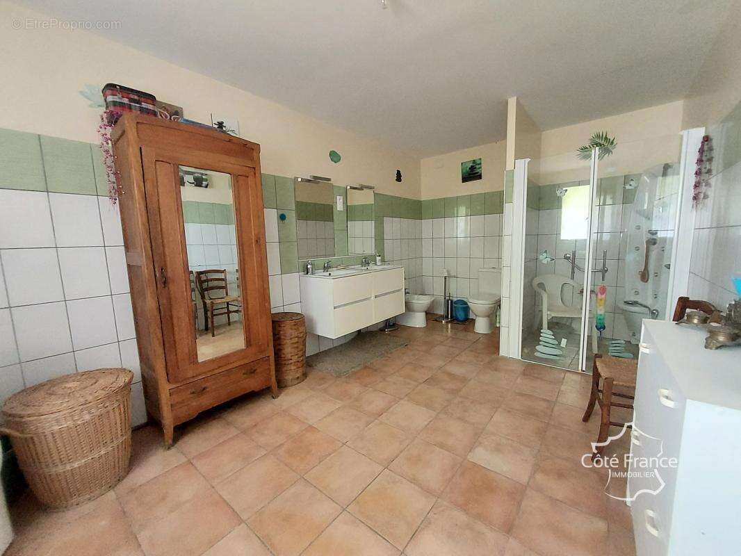 Maison à LAMOTHE-LANDERRON