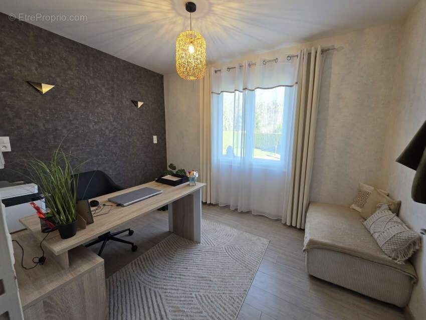 Maison à SAINT-GEORGES-DE-MONS